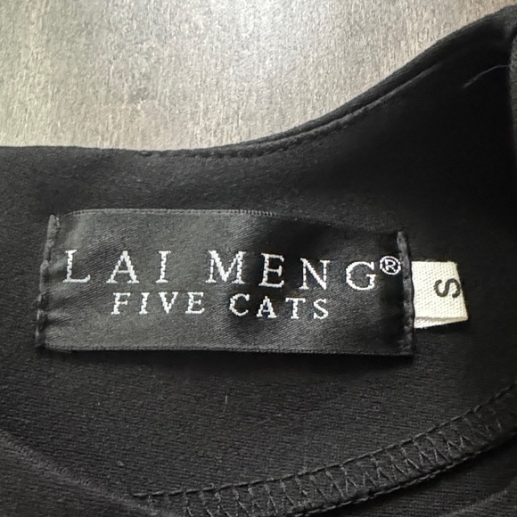 Elegant Black Embroidered Dress - Picture 2 of 6